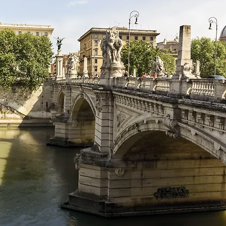 Vaticano Julia 4* Rome