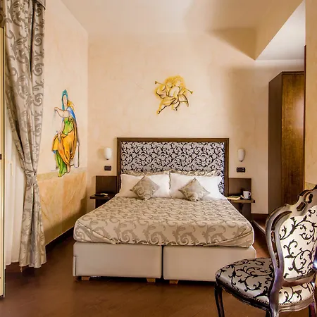 Vaticano Julia Guest House 2*