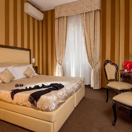 Vaticano Julia Guest House 2*