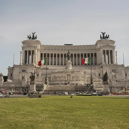 Vaticano Julia Πανσιόν